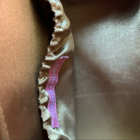 Ruche & Hues handmade and embellished crossbody shoulder bag. - Picture 10 of 15